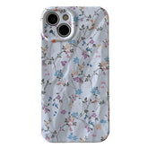 Funda floral para iPhone estilo cottagecore